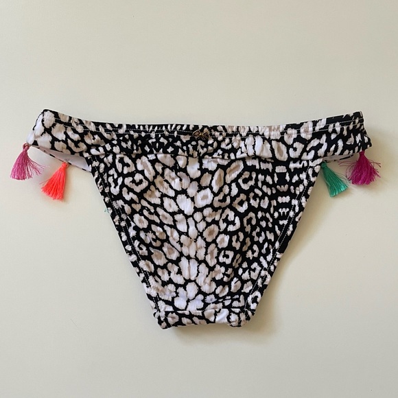 Pilyq Girls’ Floral & Animal Print - Tassel Bikini - Picture 6 of 9